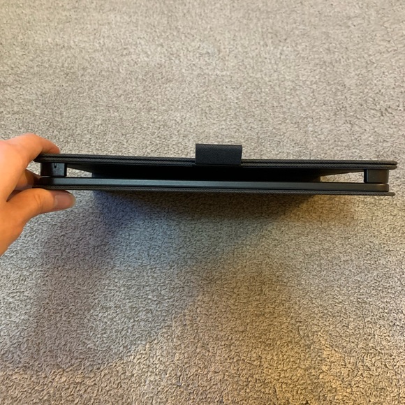 Zagg Messenger Folio 10.5 inch iPad Pro - Picture 7 of 7